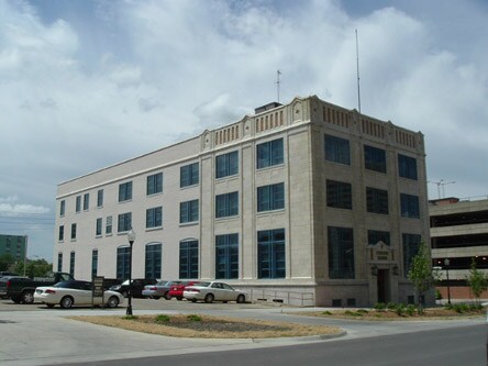 701 SW Jackson St, Topeka, KS à louer Photo du bâtiment- Image 1 de 2
