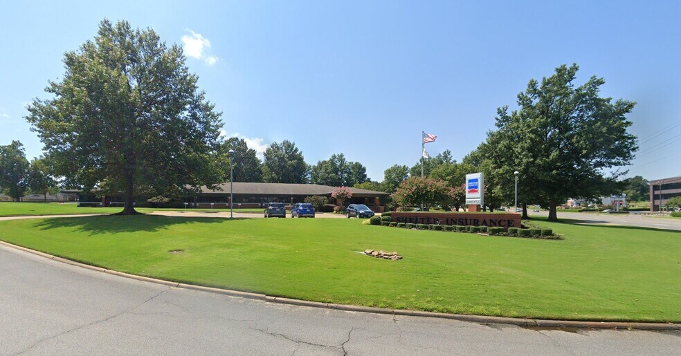 1709 E Highland Dr, Jonesboro, AR for sale - Building Photo - Image 1 of 9