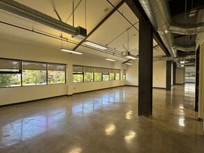 31416 Agoura Rd, Westlake Village, CA for lease Interior Photo- Image 2 of 7