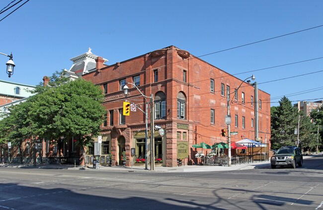 Plus de détails pour 500 Queen St E, Toronto, ON - Commerce de détail à vendre