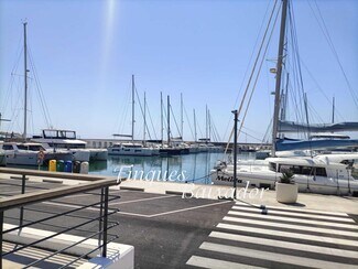 Plus de détails pour Lloc Port Ginesta, 210, Sitges - Commerce de détail à louer
