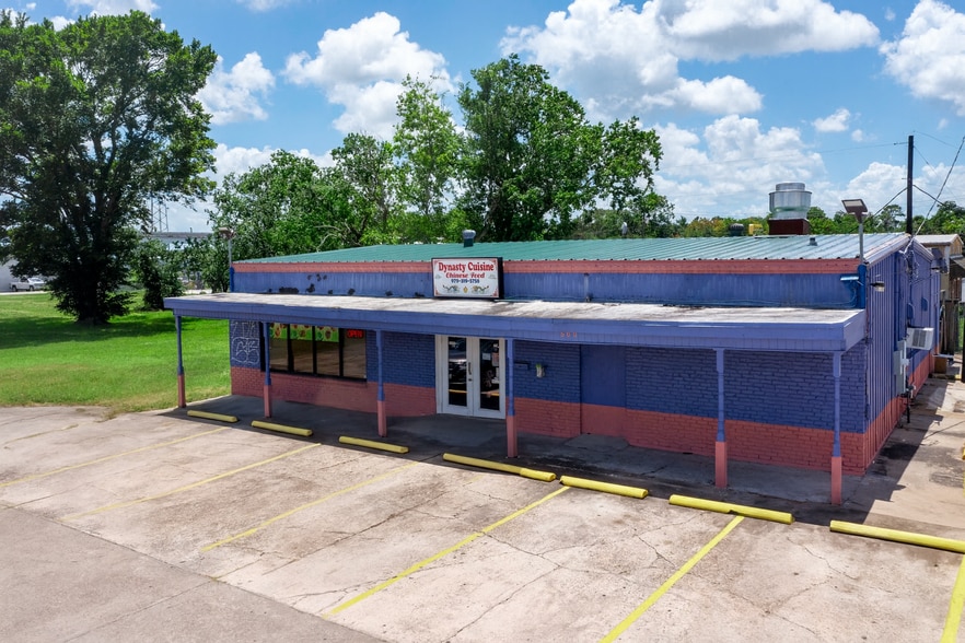 500 S Velasco St, Angleton, TX for sale - Building Photo - Image 2 of 29
