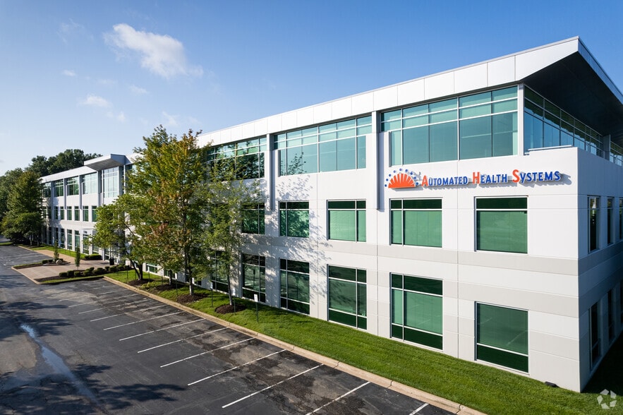 13500 Riverport Dr, Maryland Heights, MO for lease - Building Photo - Image 2 of 5