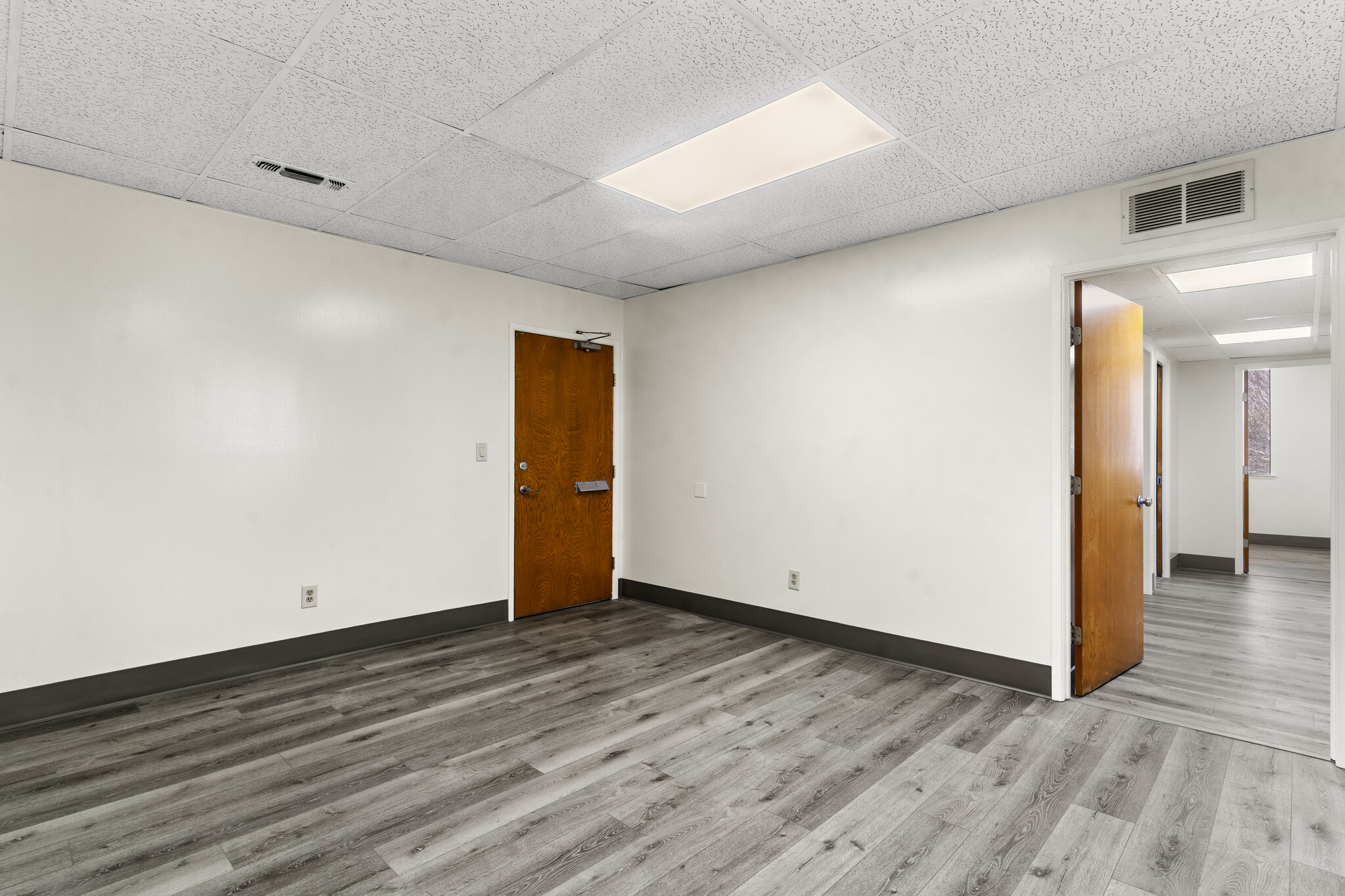 244 N Jackson Ave, San Jose, CA for lease Interior Photo- Image 1 of 10