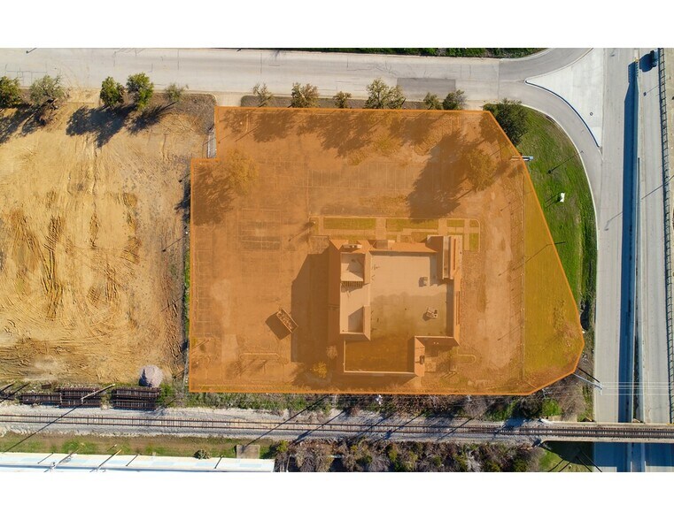 2601 Galleria Dr, Arlington, TX à louer - Photo du bâtiment - Image 2 de 6