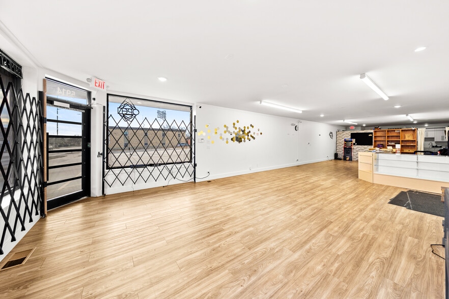 5914 Troost Ave, Kansas City, MO for lease - Building Photo - Image 2 of 27