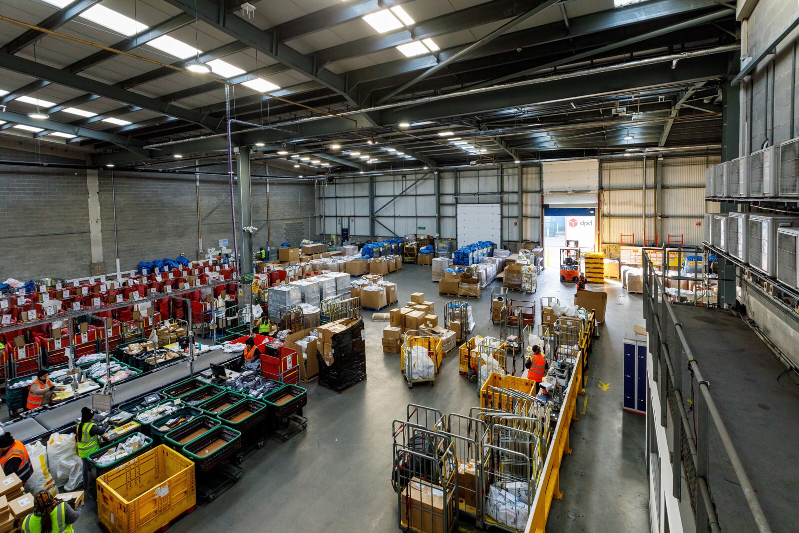 Hurricane Way, Slough à louer Photo intérieure- Image 1 de 5