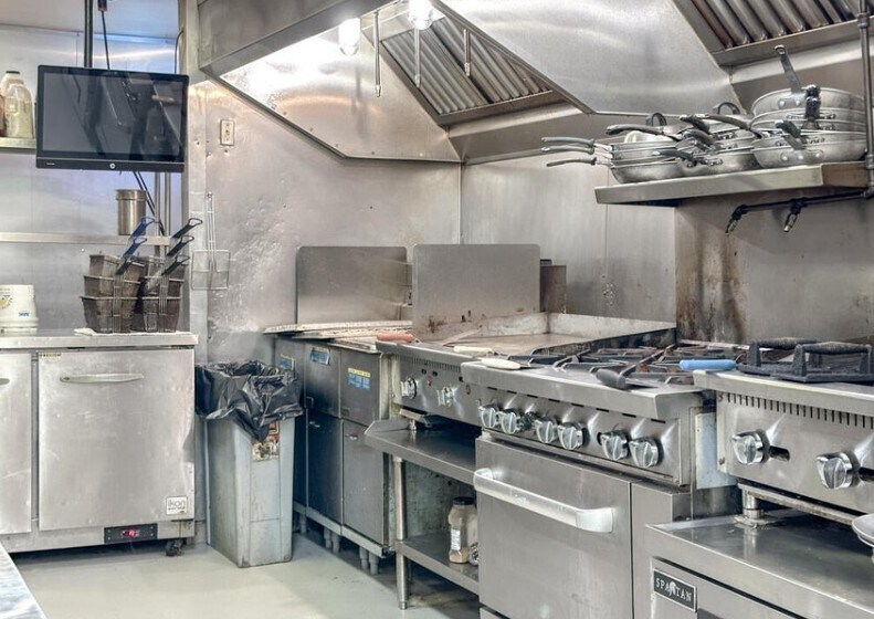 209 Broadway, Whitehall, NY à vendre - Photo intérieure - Image 3 de 11