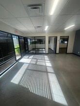 1575 W University Dr, Tempe, AZ à louer Photo intérieure- Image 1 de 7