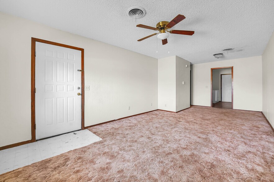 418 N Electra St, Sayre, OK à vendre - Photo du bâtiment - Image 3 de 23