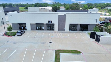 4227 S Main St, Stafford, TX for lease Building Photo- Image 2 of 20