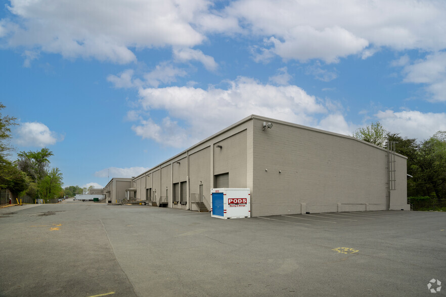 9610 Gunston Cove Rd, Lorton, VA for lease - Primary Photo - Image 2 of 9