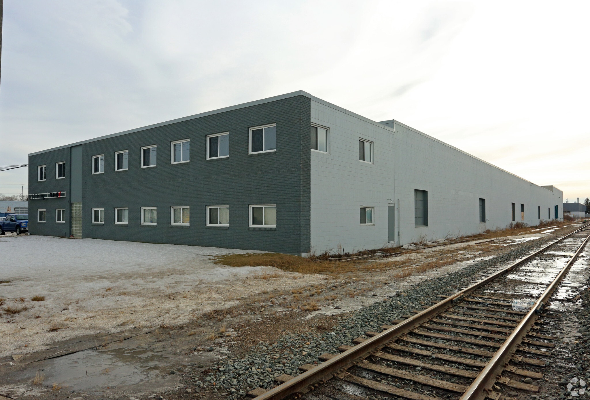 14345 123rd Ave NW, Edmonton, AB for lease Primary Photo- Image 1 of 21