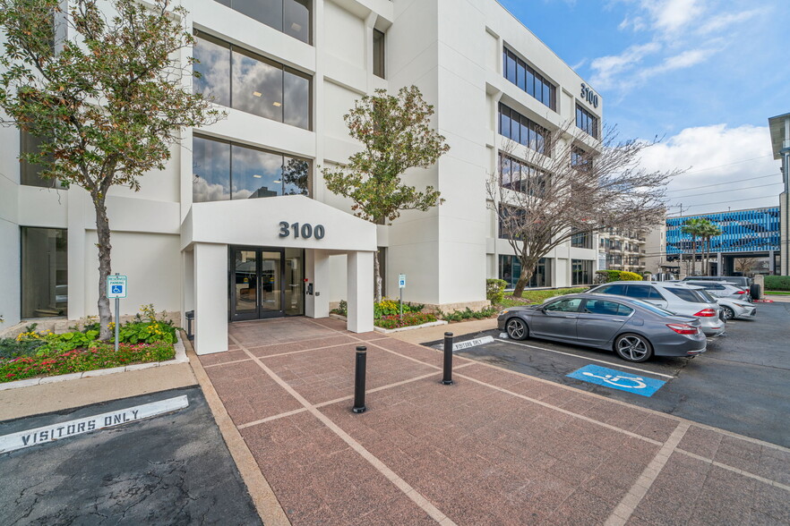 3100 Timmons Ln, Houston, TX for lease - Building Photo - Image 2 of 6