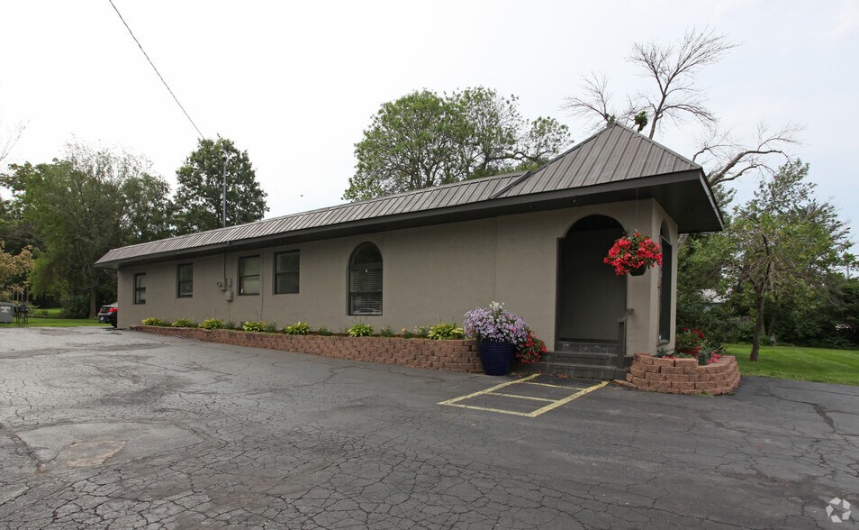 450 S Parker St, Olathe, KS à vendre - Photo du bâtiment - Image 2 de 2