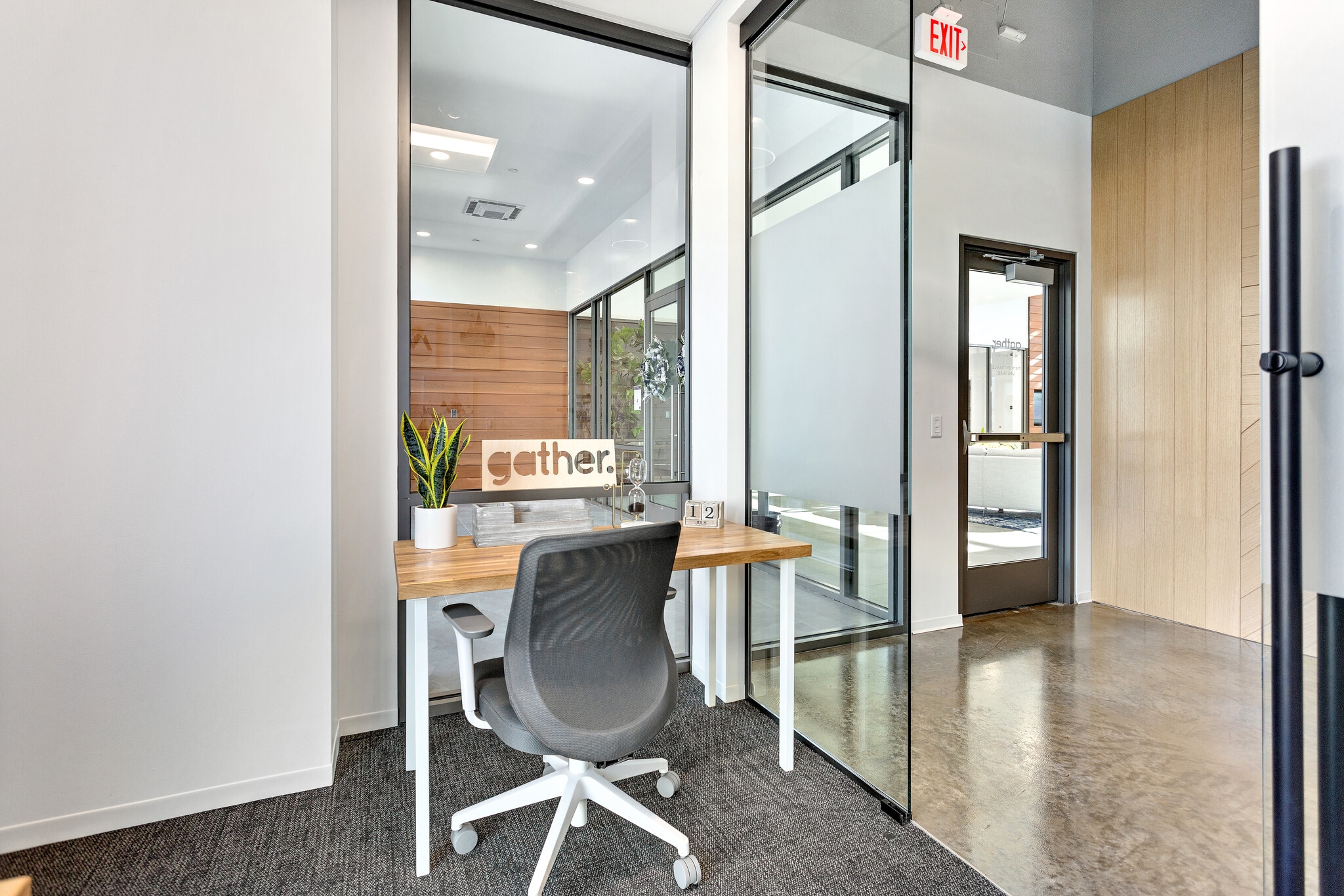 700 Tech Center Pky, Newport News, VA for lease Interior Photo- Image 1 of 3