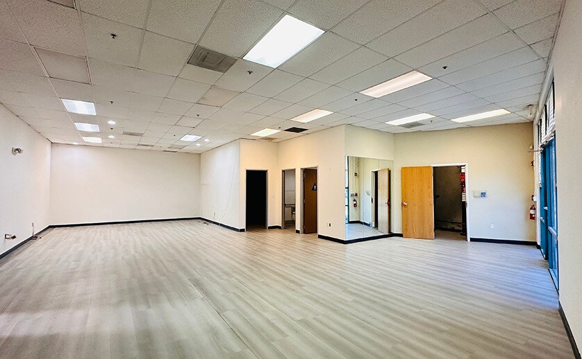 43652 S Grimmer Blvd, Fremont, CA à louer - Photo du bâtiment - Image 2 de 4