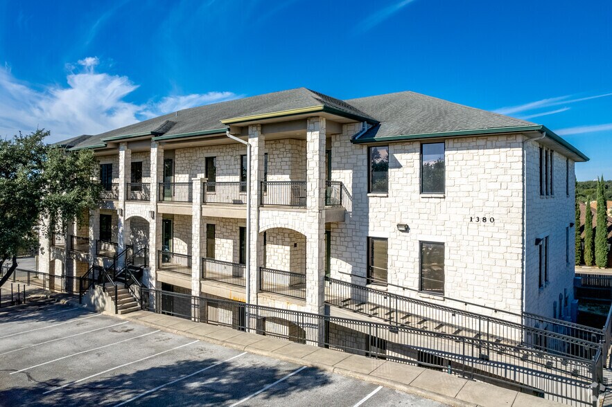 1380 Pantheon Way, San Antonio, TX à louer - Photo principale - Image 1 de 6