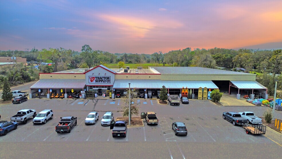 916 W Martin Luther King Blvd, Seffner, FL à vendre - Photo du bâtiment - Image 2 de 6