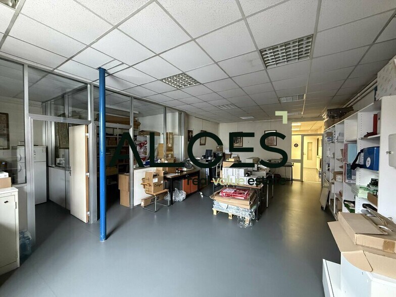 Office in Bordeaux for sale - Interior Photo - Image 3 of 3