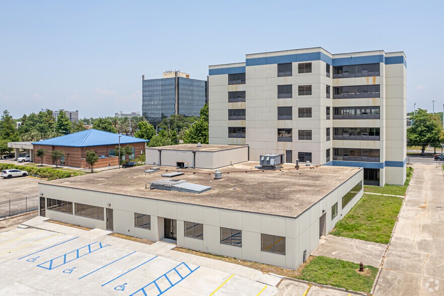 5650 Read Blvd, New Orleans, LA à louer - Photo du bâtiment - Image 3 de 20