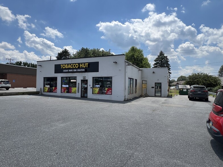 2282 MacArthur Rd, Whitehall, PA for lease - Building Photo - Image 1 of 9