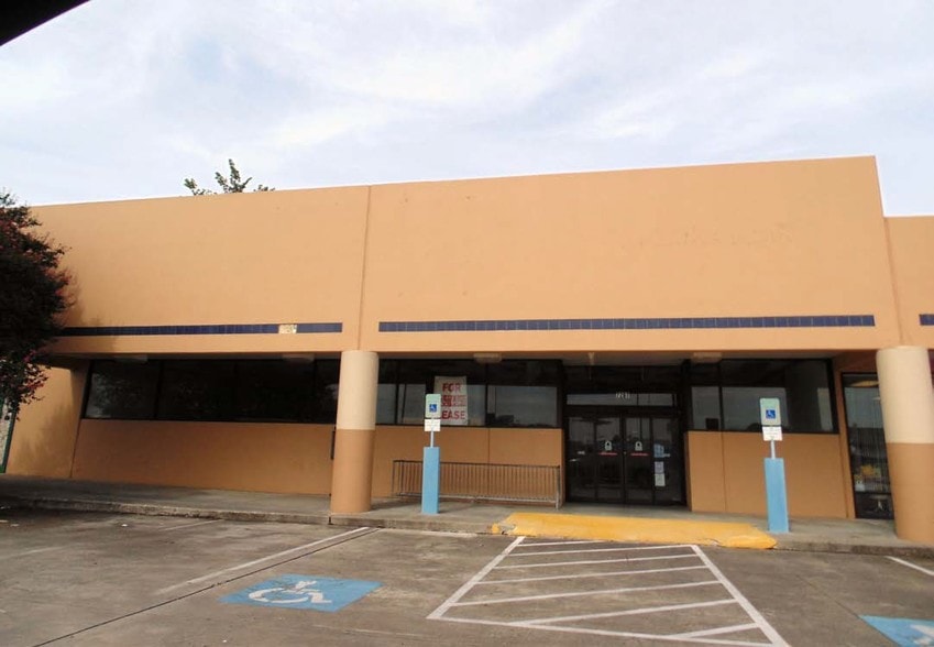 7207 Eastex Fwy, Beaumont, TX for lease - Building Photo - Image 2 of 5