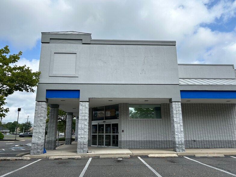 7835 Maple Ave, Pennsauken, NJ à vendre - Photo du bâtiment - Image 2 de 5