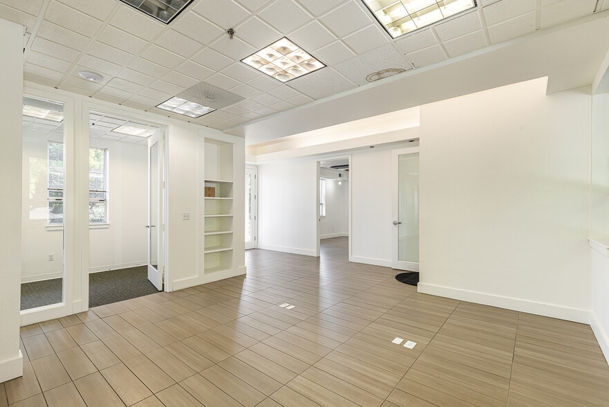 7300 Healdsburg Ave, Sebastopol, CA à louer - Photo du bâtiment - Image 3 de 81