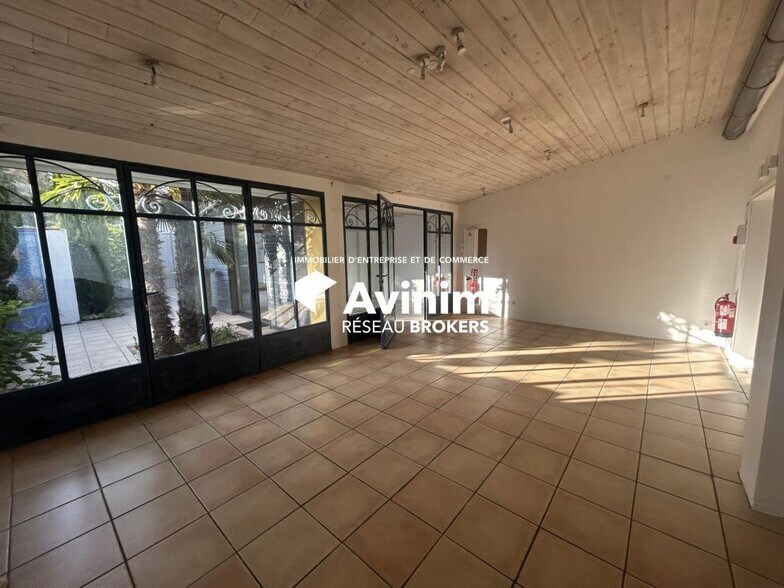 Retail in Tournefeuille for lease - Interior Photo - Image 3 of 4