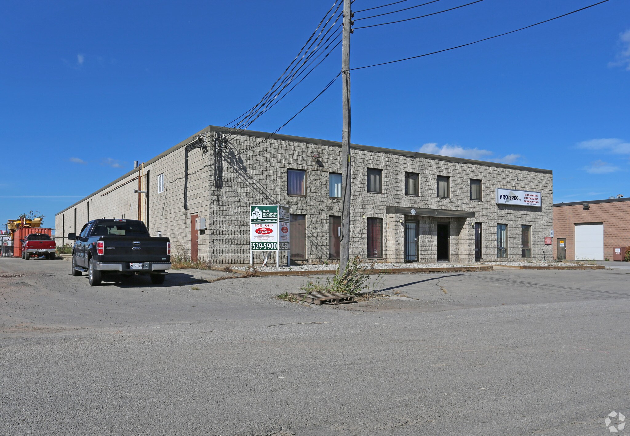 9 Pinelands Ave, Hamilton, ON for sale Primary Photo- Image 1 of 1