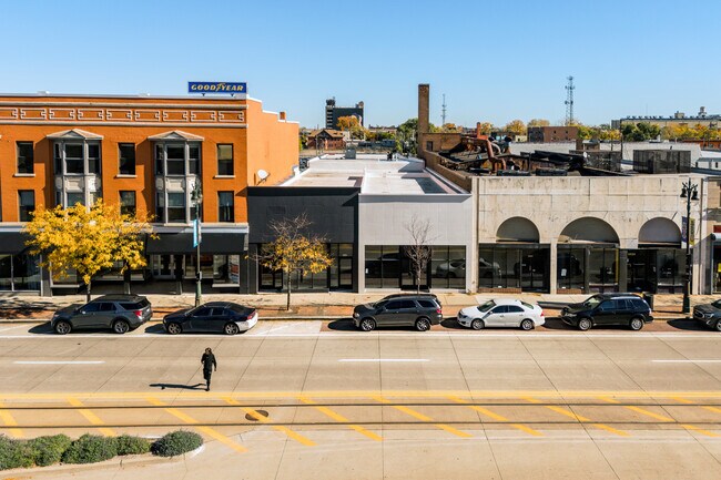 Plus de détails pour 6538-6540 Woodward Ave, Detroit, MI - Commerce de détail à louer