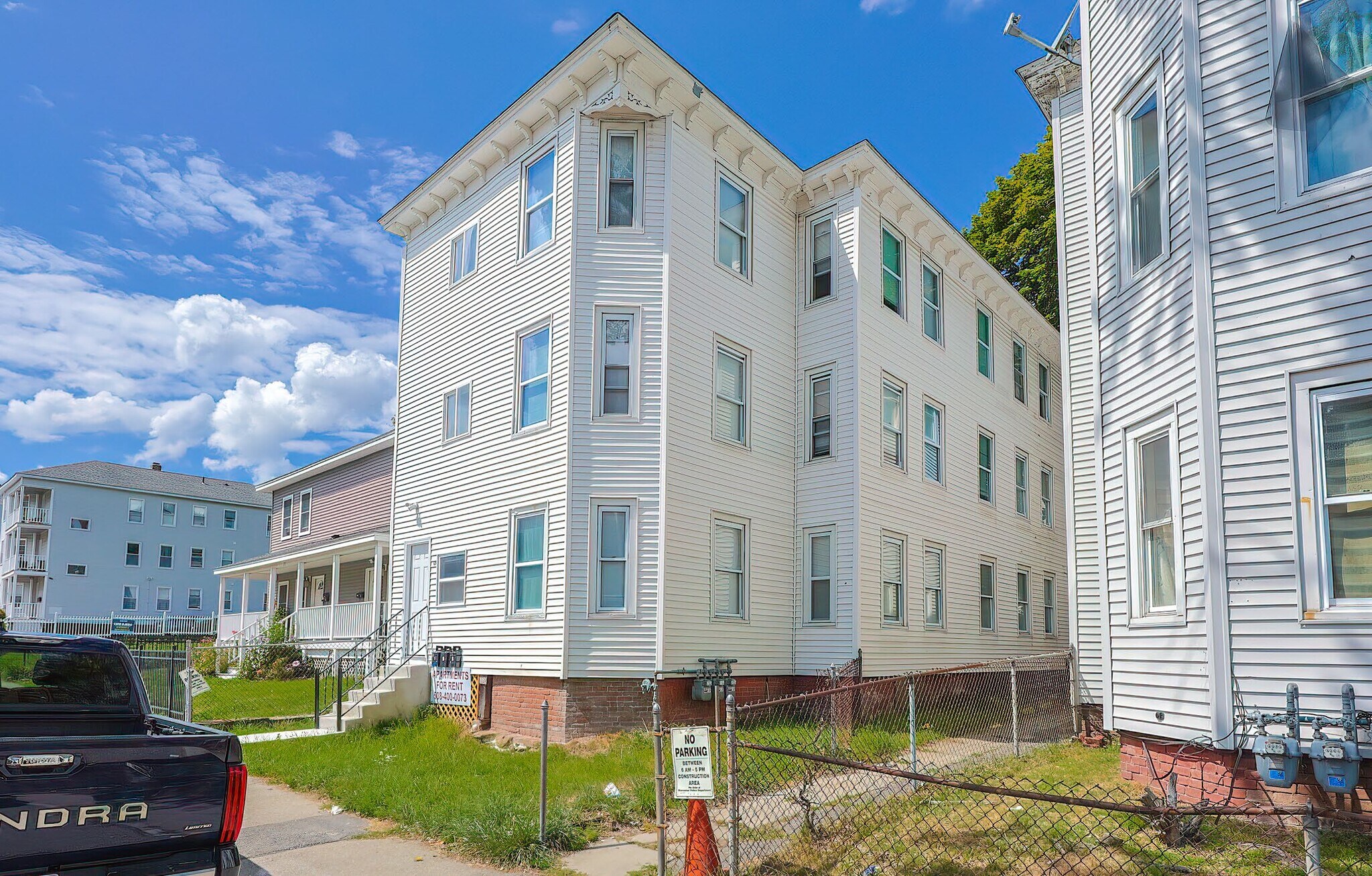 69 Hollis St, Worcester, MA à vendre Photo principale- Image 1 de 1