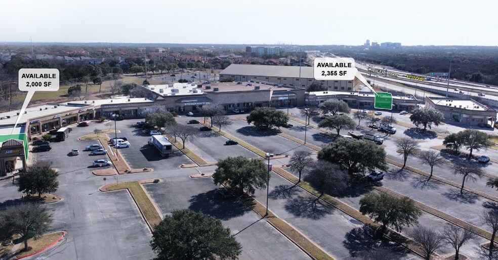 13717 Burnet Rd, Austin, TX à louer - Photo du bâtiment - Image 1 de 5