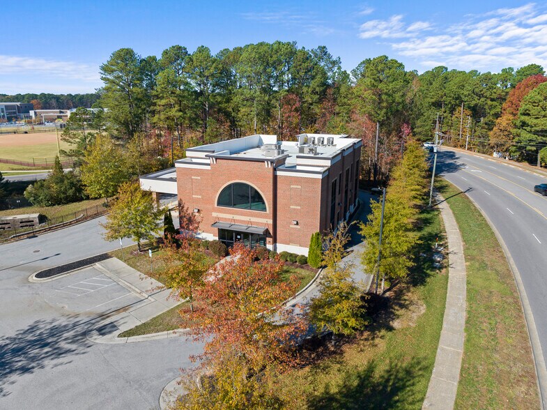 701 Mutual Ct, Raleigh, NC for lease - Interior Photo - Image 3 of 55