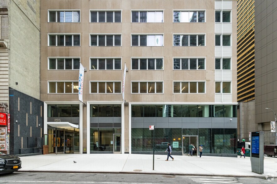 825 7th Ave, New York, NY à louer - Photo du bâtiment - Image 3 de 19