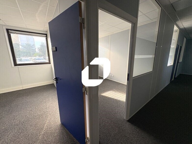 Rue Des Brosses, Villeurbanne for lease - Interior Photo - Image 3 of 14