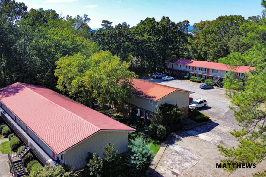 1418 Burgess Dr, Dalton, GA à vendre - Photo du bâtiment - Image 2 de 7