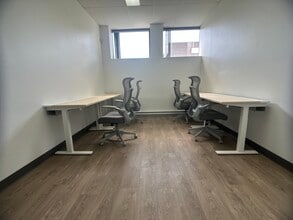 5675 Ch De Chambly, Saint-hubert, QC for lease Interior Photo- Image 2 of 10