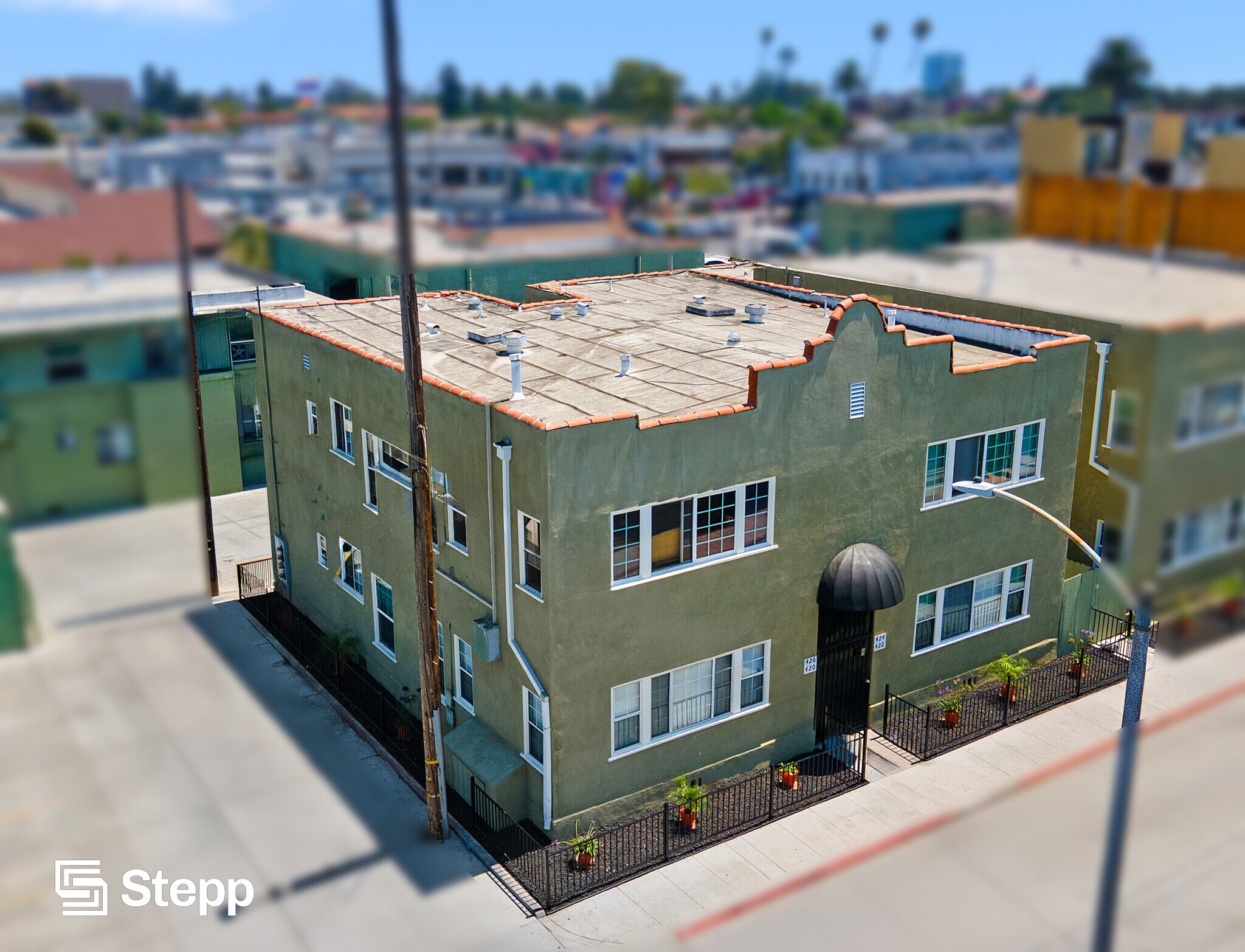 420 N Rose Pl, Long Beach, CA à vendre Photo principale- Image 1 de 1