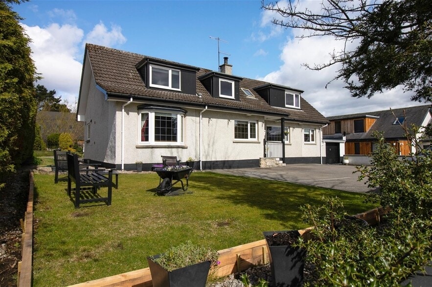 Dunroamin Bed and Breakfast, Aviemore for sale - Building Photo - Image 1 of 33