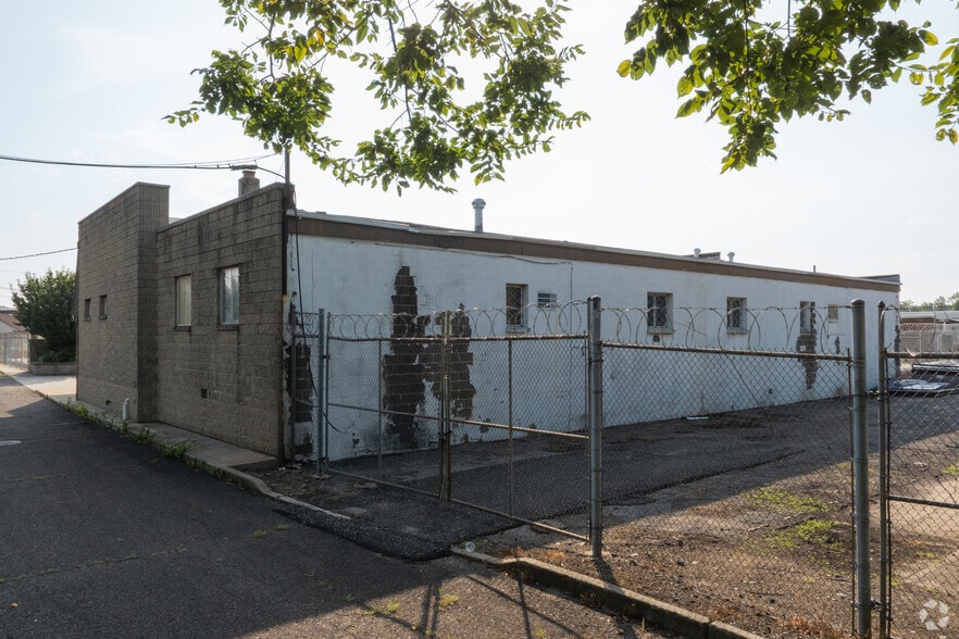 806 W Broad St, Palmyra, NJ for sale - Building Photo - Image 2 of 6