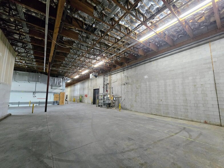 145 Harrisville, Ogden, UT for lease - Interior Photo - Image 3 of 5