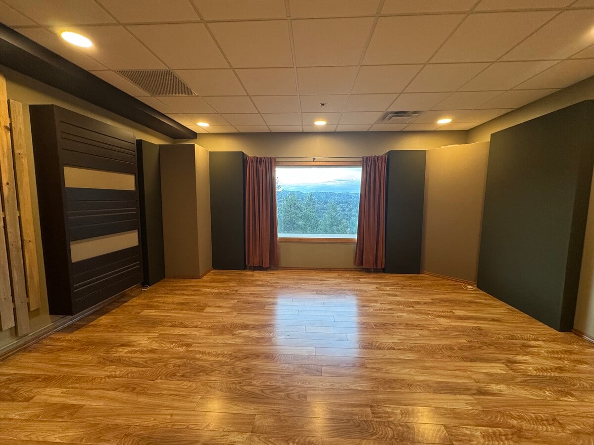30746 Bryant Dr, Evergreen, CO 80439 - Unit 401 - - Interior Photo - Image 2 of 18