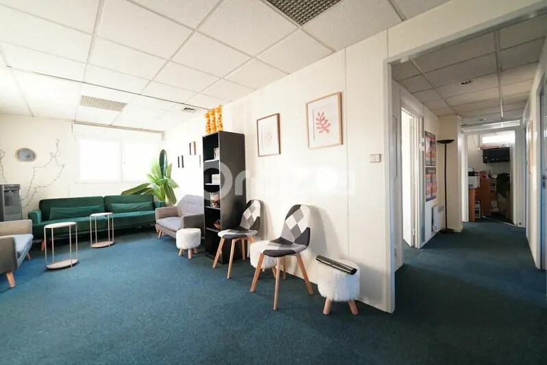 Bureau dans Villeurbanne à louer - Photo intérieure - Image 2 de 9