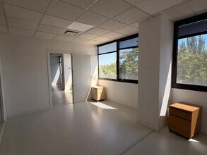 Office in Las Rozas de Madrid, Madrid for lease Interior Photo- Image 2 of 12