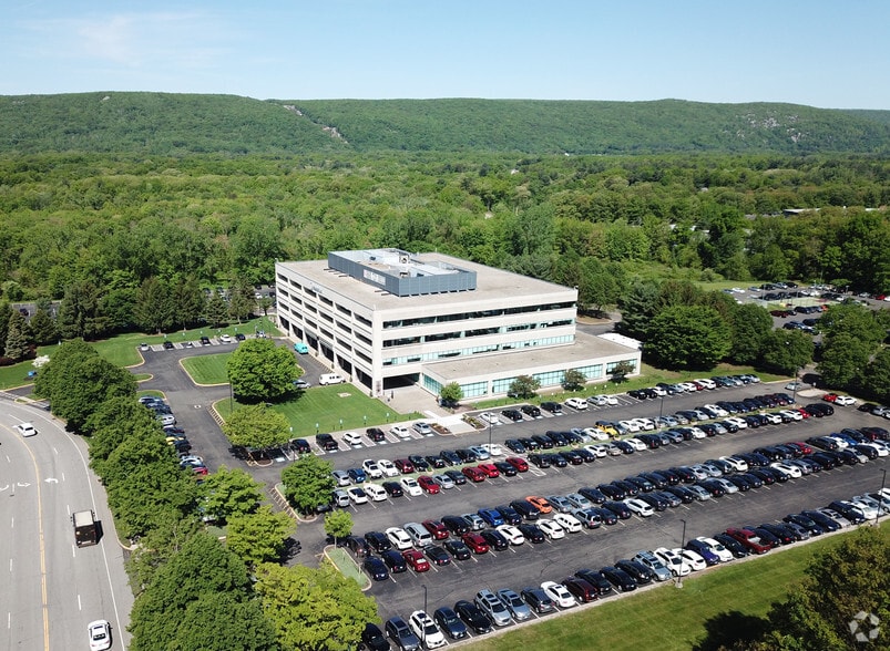 200 Executive Blvd, Southington, CT for lease - Aerial - Image 3 of 15