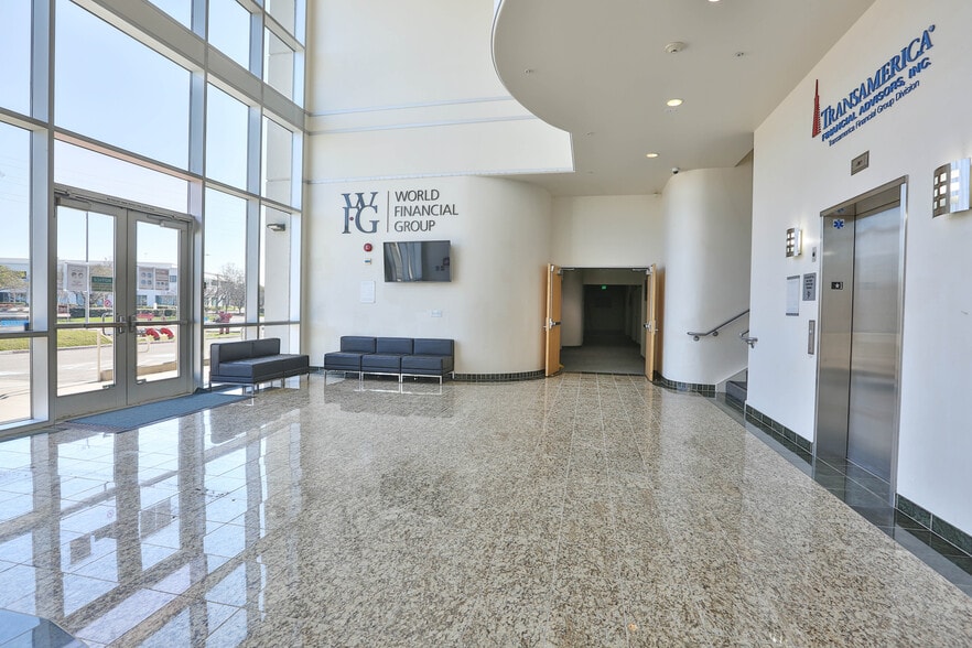 2077 Gold St, San Jose, CA à louer - Photo intérieure - Image 3 de 23