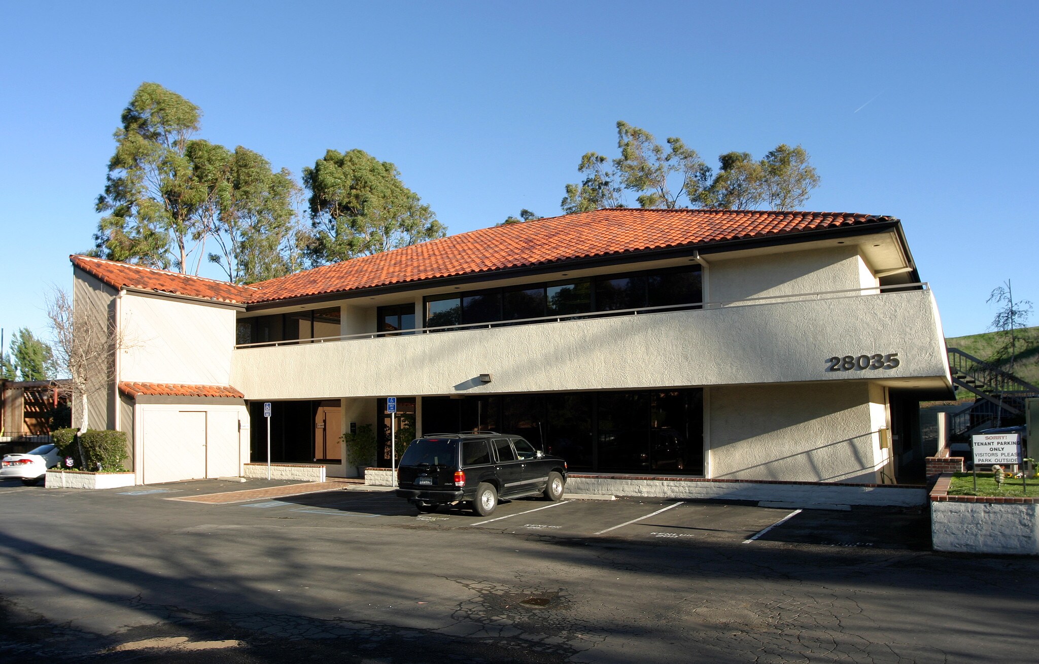 28035 Dorothy Dr, Agoura Hills, CA for lease Primary Photo- Image 1 of 5