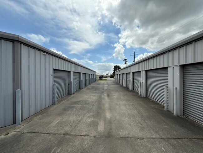 Plus de détails pour 1420 S 21st St, Nederland, TX - Spécialité à vendre